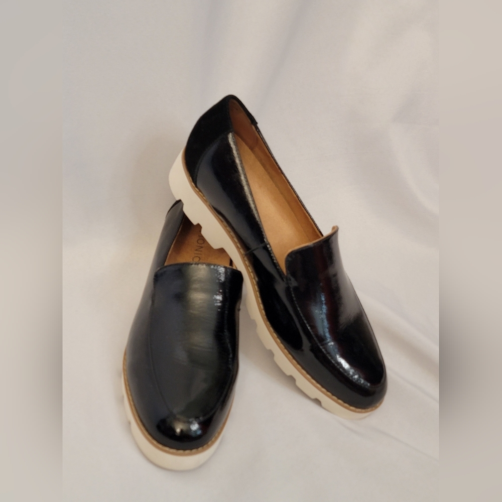 Vionic Kensley Black Patent Slip-On Loafers with Contrast Sole Size 9.5